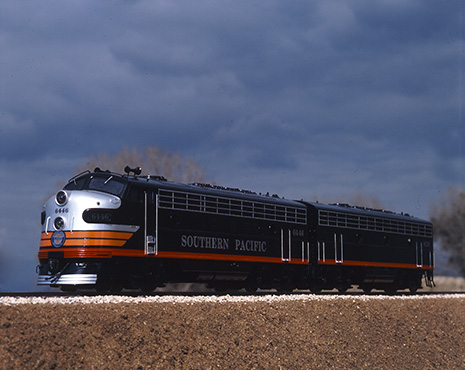 Southern Pacific F7 Black Widow